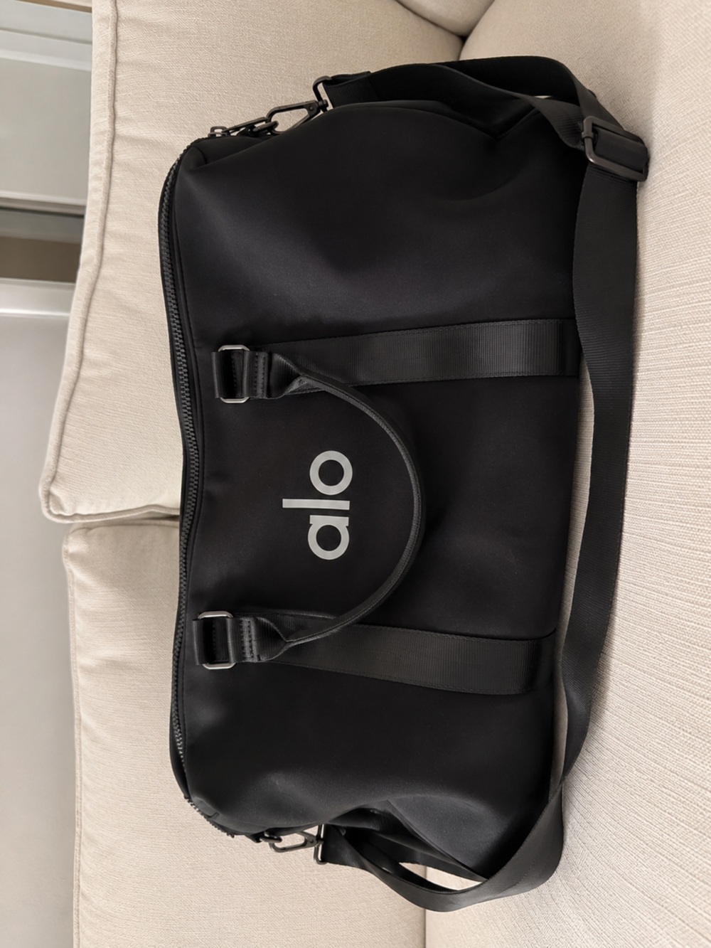 ALO Yoga Black Duffel Weekender Gym Travel Bag